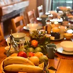 The Far End Surf House - Surf & Yoga Holidays Bed & Breakfast *