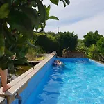 The Far End Surf House - Surf & Yoga Holidays