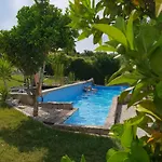 The Far End Surf House - Surf & Yoga Holidays *