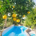 The Far End Surf House - Surf & Yoga Holidays Lourinhã