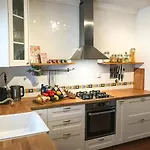 The Far End Surf House - Surf & Yoga Holidays Bed & Breakfast
