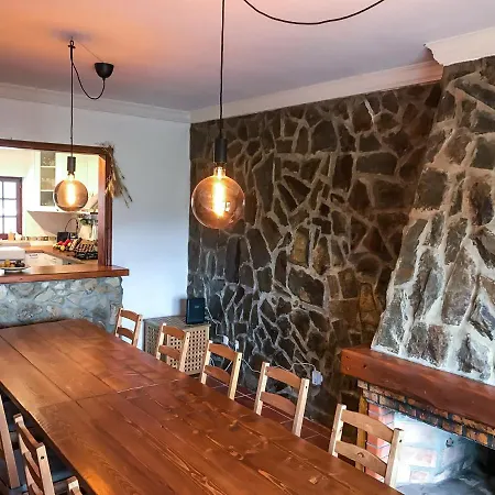 The Far End Surf House - Surf & Yoga Holidays