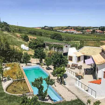 Oda ve Kahvaltı The Far End Surf House - Surf & Yoga Holidays