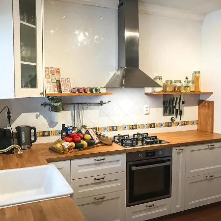 The Far End Surf House - Surf & Yoga Holidays Oda ve Kahvaltı