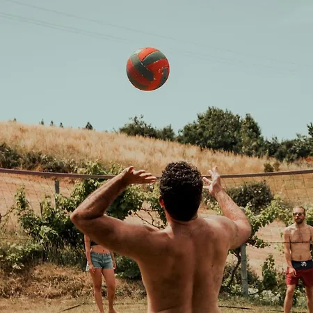 The Far End Surf House - Surf & Yoga Holidays Bed & Breakfast Lourinhã