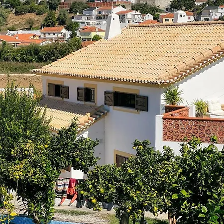 Bed and breakfast The Far End Surf House - Surf & Yoga Holidays *