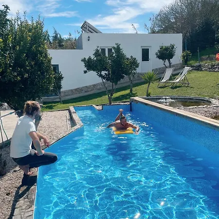 Oda ve Kahvaltı The Far End Surf House - Surf & Yoga Holidays