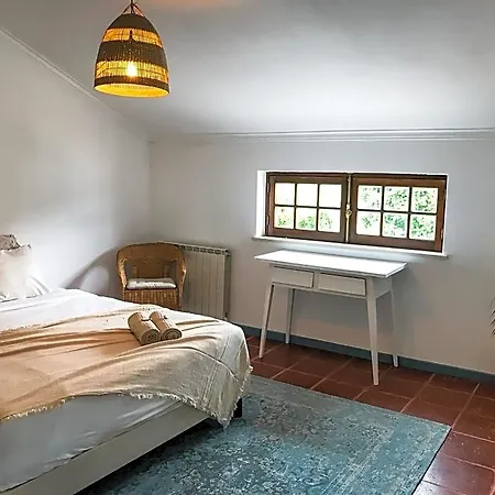 The Far End Surf House - Surf & Yoga Holidays Lourinhã