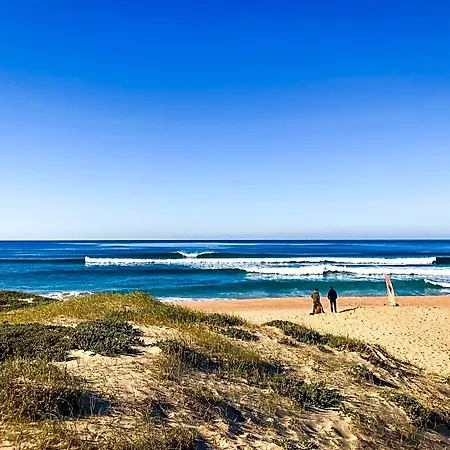 The Far End Surf House - Surf & Yoga Holidays Couette-café