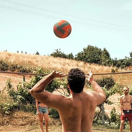 The Far End Surf House - Surf & Yoga Holidays * Lourinhã