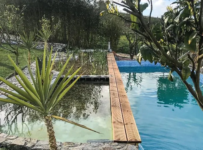 ベッド・アンド・ブレックファスト The Far End Surf House - Surf & Yoga Holidays ロウリニャン