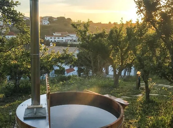 ベッド・アンド・ブレックファスト The Far End Surf House - Surf & Yoga Holidays *