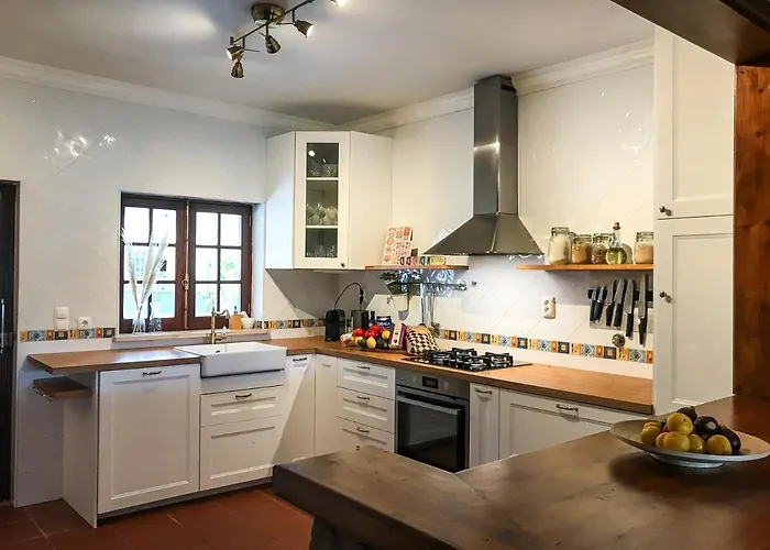 ベッド・アンド・ブレックファスト The Far End Surf House - Surf & Yoga Holidays *