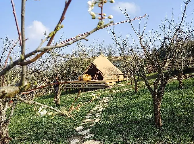 The Far End Surf House - Surf & Yoga Holidays ベッド・アンド・ブレックファスト *