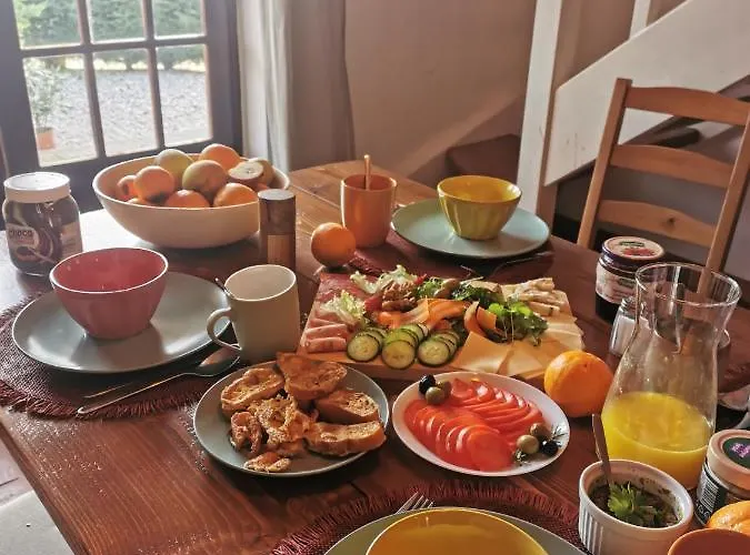 The Far End Surf House - Surf & Yoga Holidays ベッド・アンド・ブレックファスト ロウリニャン