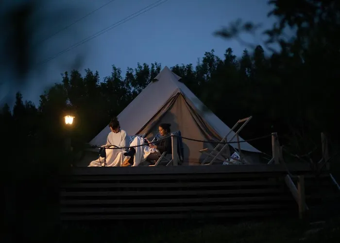 The Far End Surf House - Surf & Yoga Holidays לוריניה